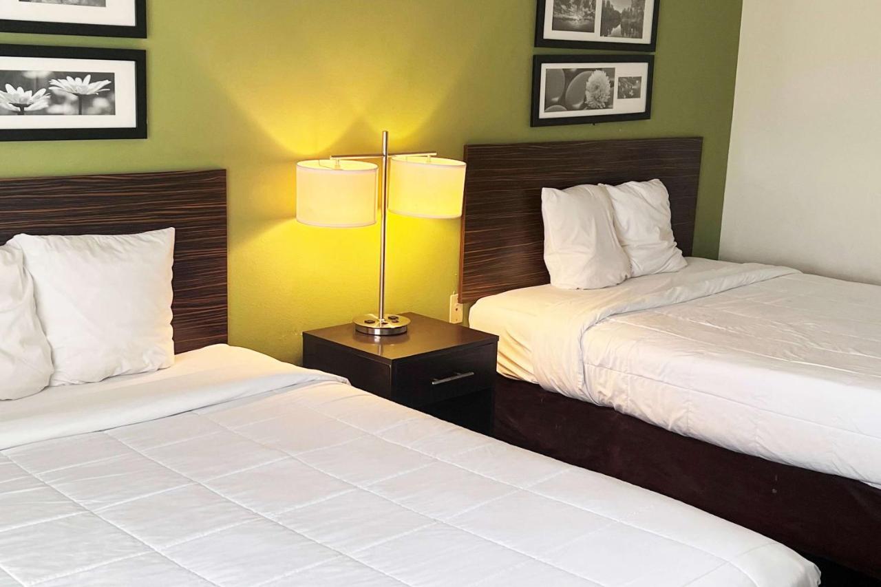 Ramada By Wyndham Jackson Ms Hotell Exteriör bild