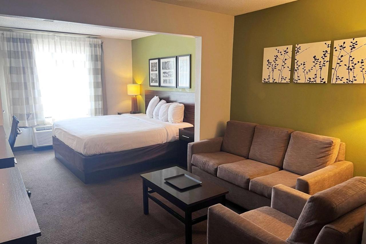 Ramada By Wyndham Jackson Ms Hotell Exteriör bild